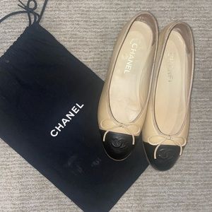 Chanel Ballerina Black and Tan Flat Size 37.5